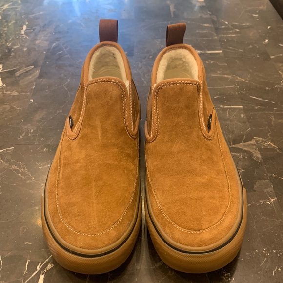 Vans Shoes - MTE VANS MID SLIP ON women’s 8